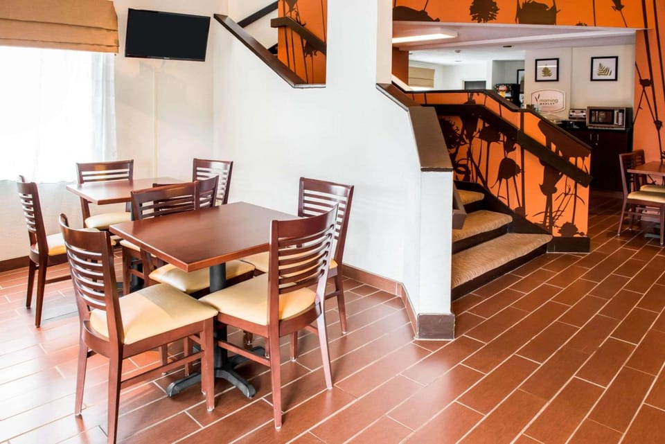 Quality Inn Bridgeport-Clarksburg Hotel in Bridgeport