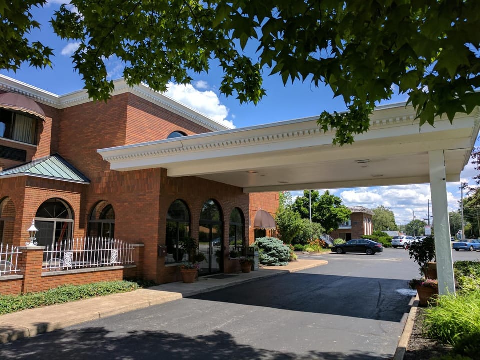 South Shore Inn Inn in Sandusky