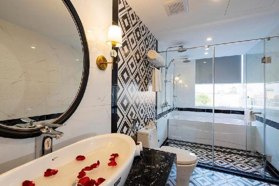 Mina Hotel and Spa Hotel in Hanoi