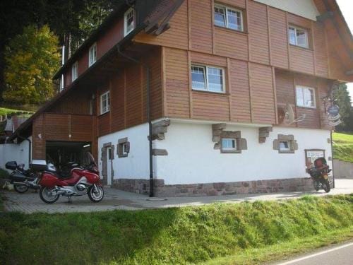 Pension Forsthaus Tale - das Gastehaus vom Schwarzwaldgasthaus Salenhof Hotel in Titisee-Neustadt