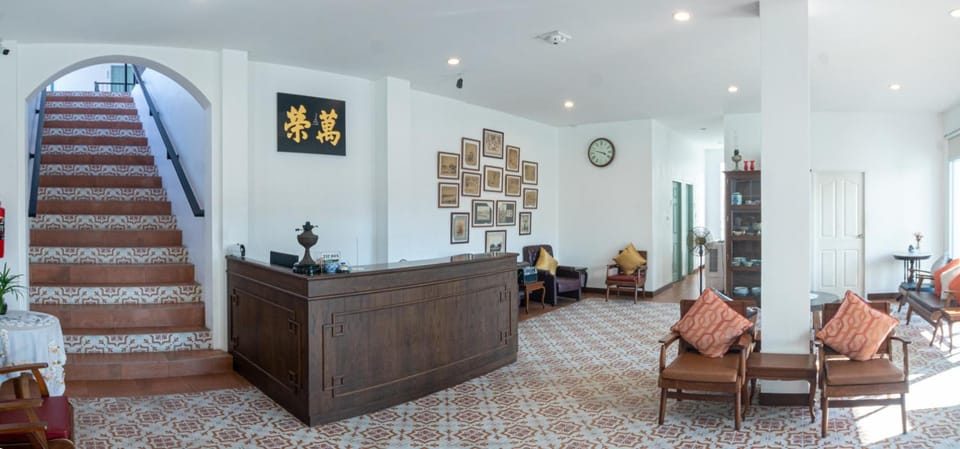 Sino Mansion Hotel in Ranong, Khao Niwet, Mueang Ranong District, Ranong 85000, Thailand