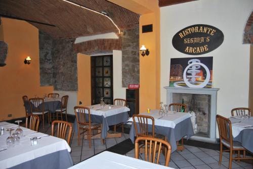 Ristorante Albergo Arcade Hotel in Como