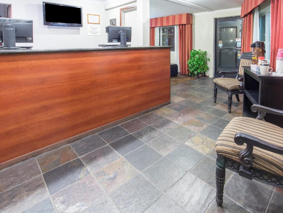 Global Inn Hotel in Coos Bay