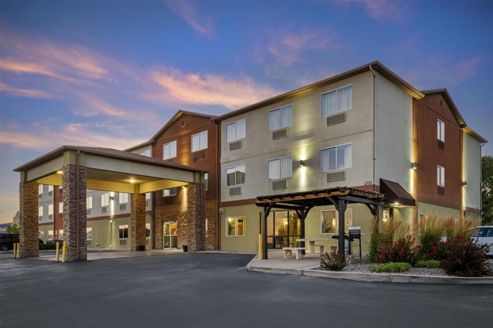 Best Western Plus The Four Corners Inn Hotel in Farmington