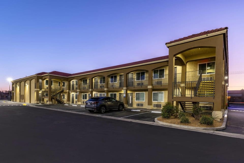 Quality Inn & Suites Hotel in Hesperia