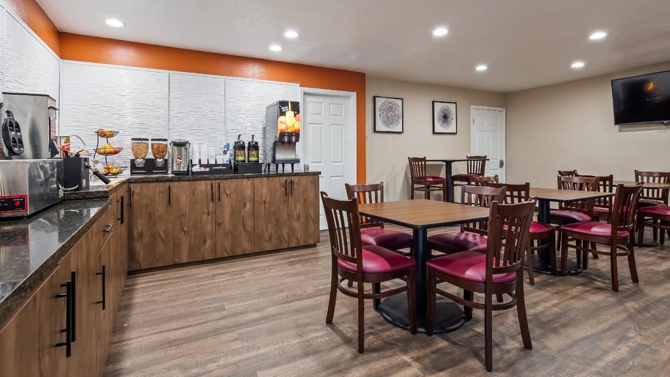 Quality Inn & Suites Hotel in Hesperia