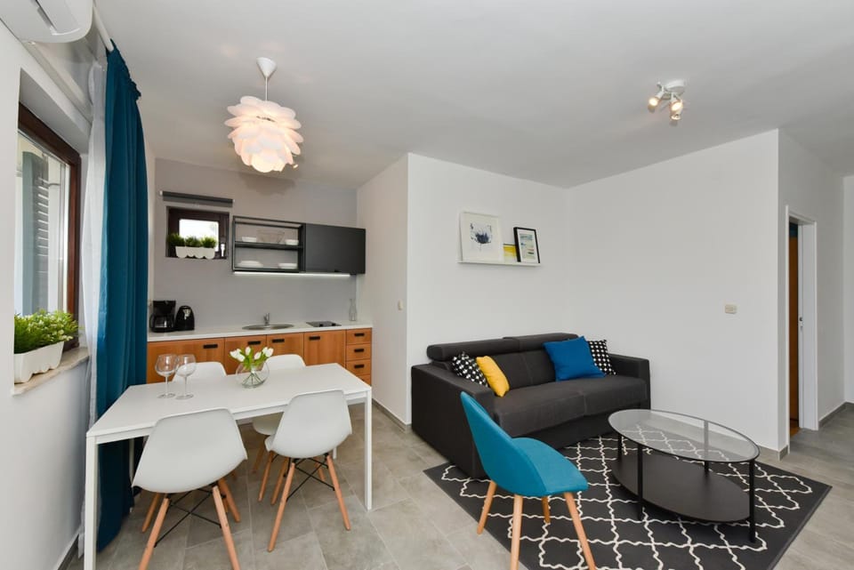 Mediterraneo Garden Apartments Hotel in Zadar County