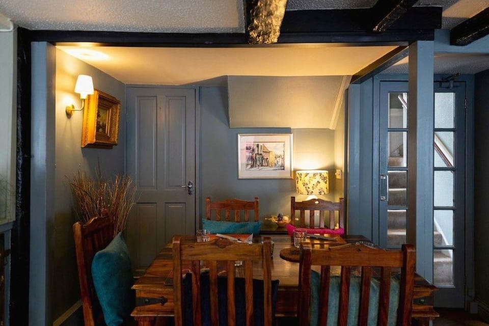 The Queens Head Hotel, Self Check-In Hotel in Berwick-upon-Tweed
