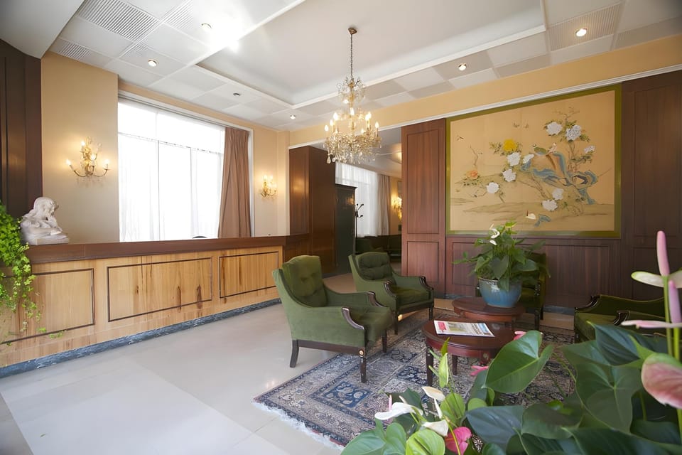 Hotel De Bourgogne Hotel in Nantes