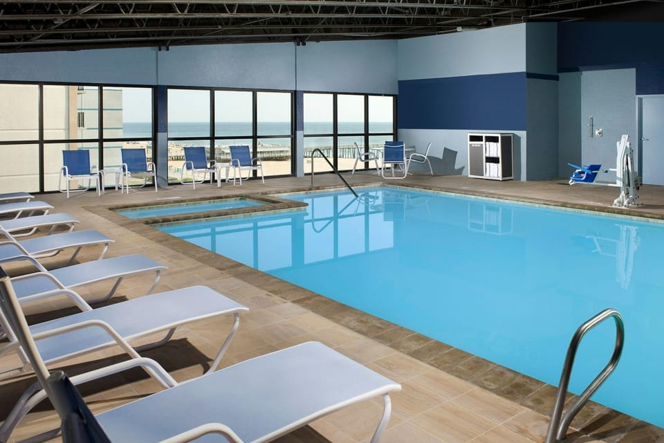 Four Points by Sheraton Virginia Beach Oceanfront Hotel in Virginia Beach