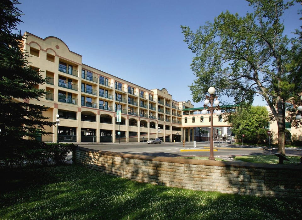 Temple Gardens Hotel & Spa Resort in Moose Jaw