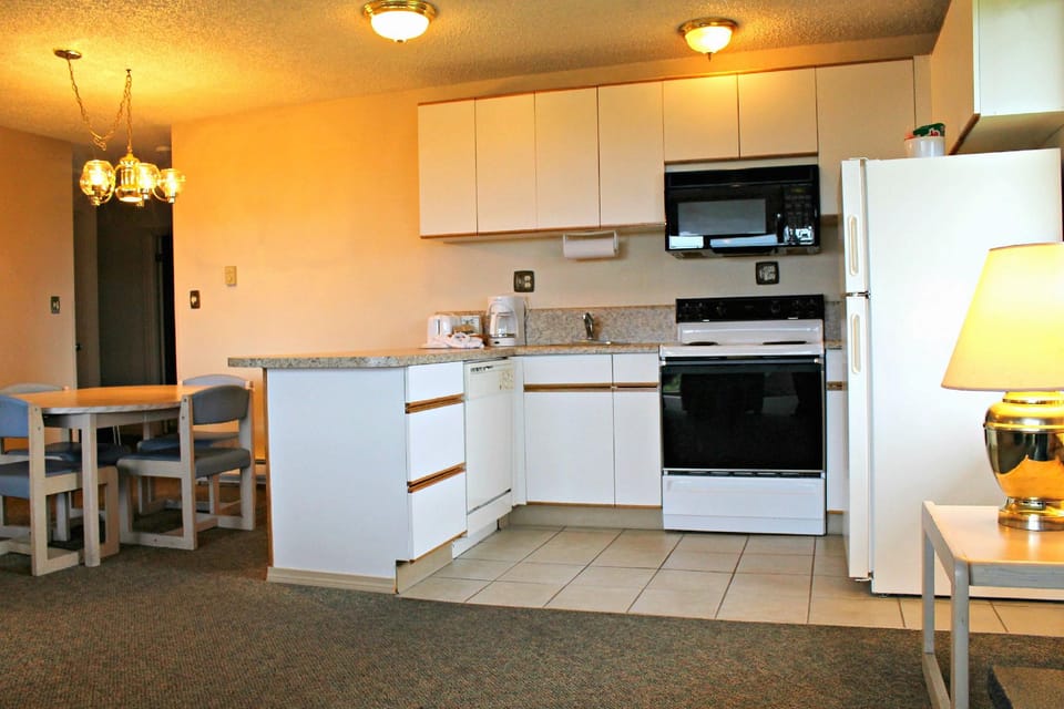 The Polynesian Resort Resort in Ocean Shores