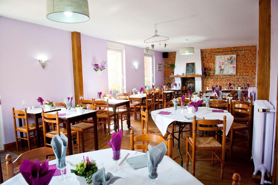 Logis Hotel Restaurant Le Relais Fleuri Hotel in Wallonia, Belgium