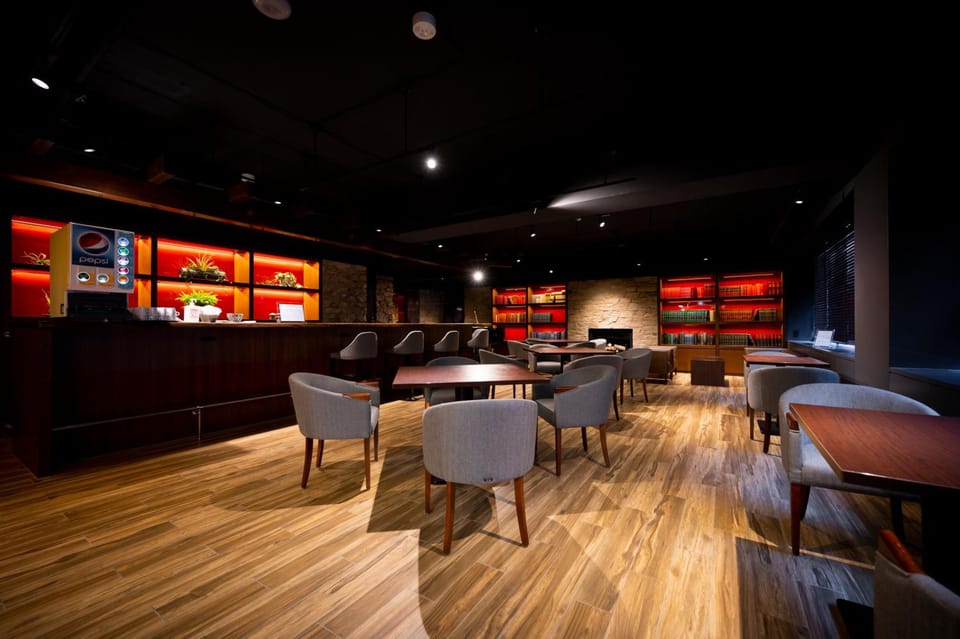 Shared lounge/TV area