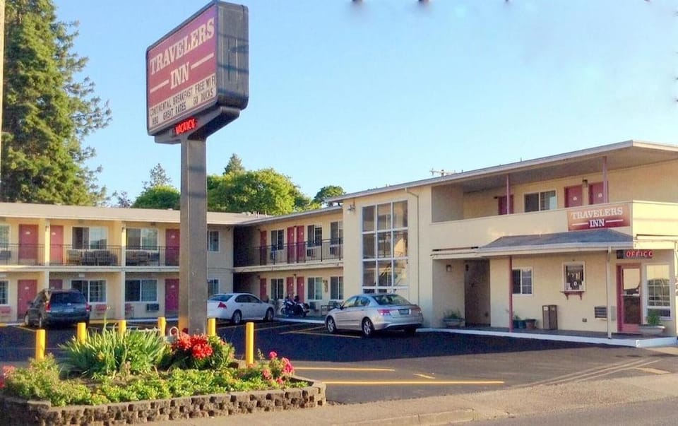 Travelers Inn Eugene University Motel in Eugene