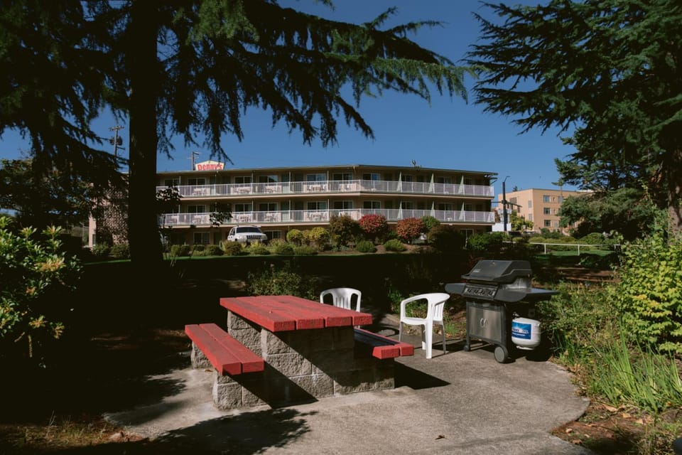 Riverfront Inn Roseburg Motel in Roseburg