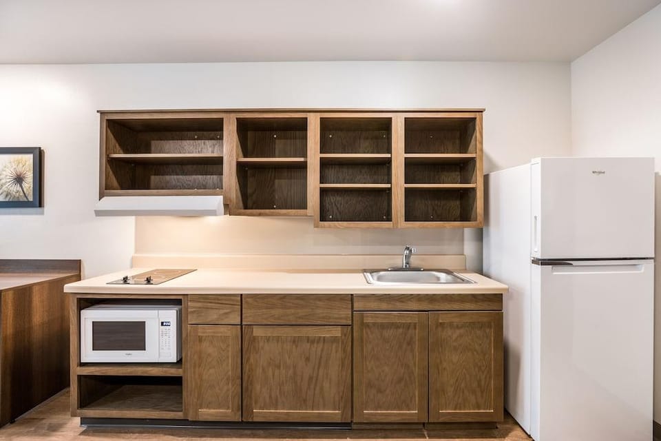 WoodSpring Suites Waco near University Hotel in Bellmead