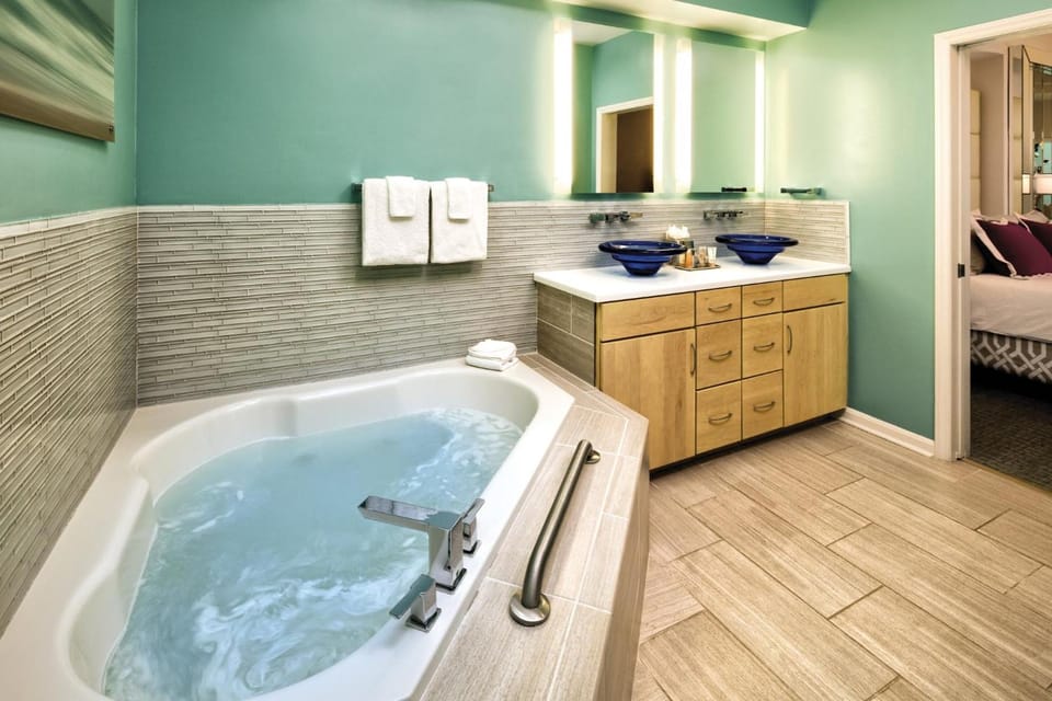 Wyndham at The Cottages Hotel in North Myrtle Beach