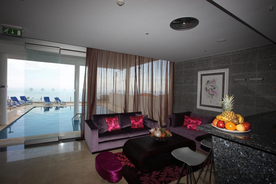 Bar/lounge