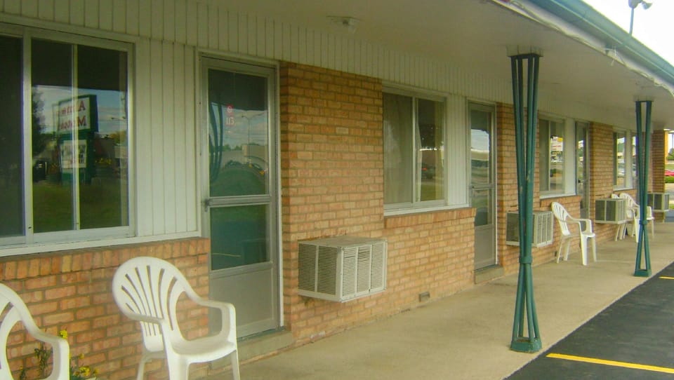 Alma Motel Alma Motel in Michigan