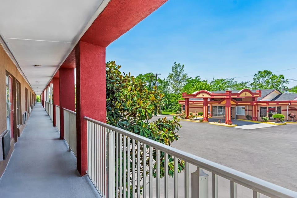 Americas Best Value Inn & Suites Williamstown Motel in Williamstown