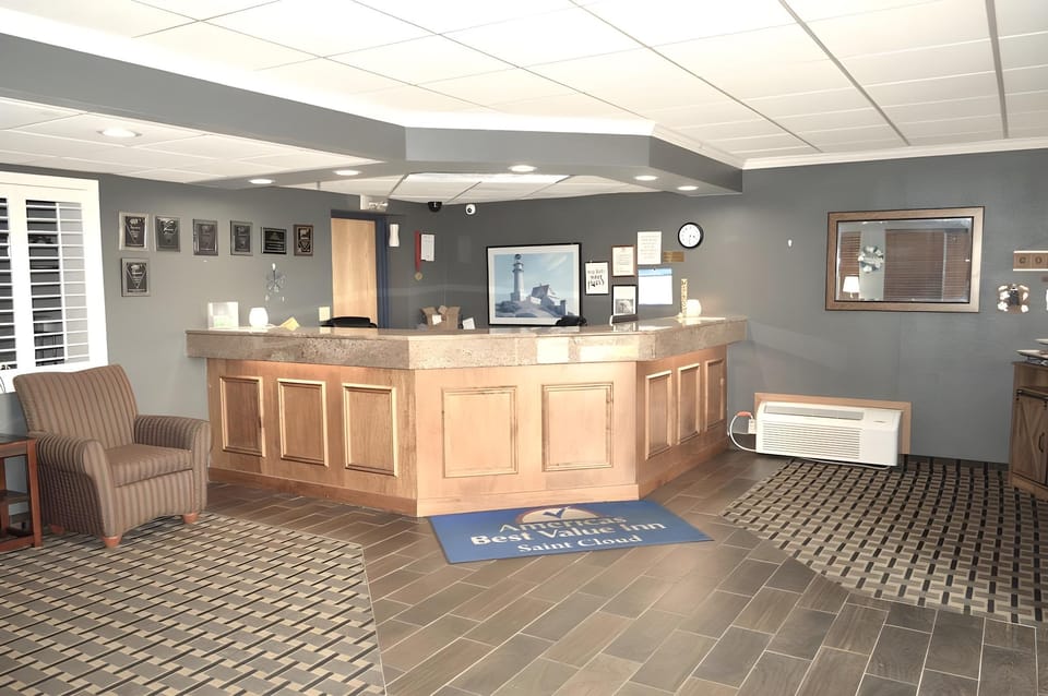 Americas Best Value Inn & Suites St. Cloud Motel in St Cloud
