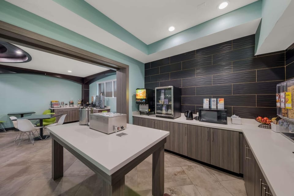 Best Western Plus Bowie Inn & Suites Hotel in Texas
