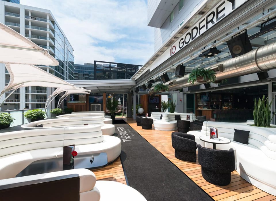Bar/lounge