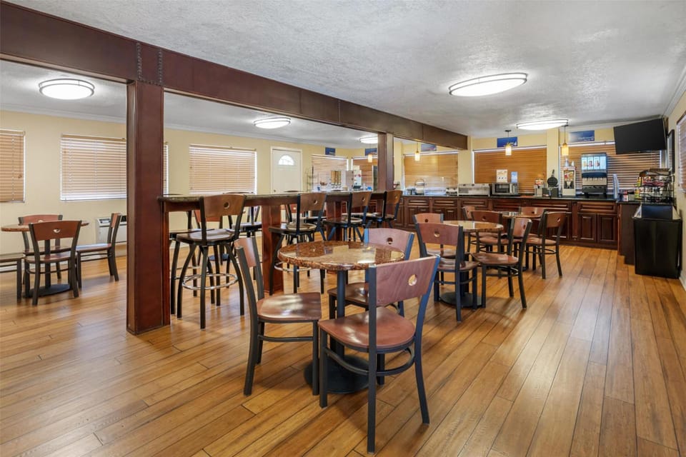 Best Western Desert Winds Hotel in Sierra Nevada