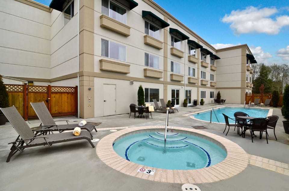 Best Western Plus Edmonds Harbor Inn Hotel in Edmonds