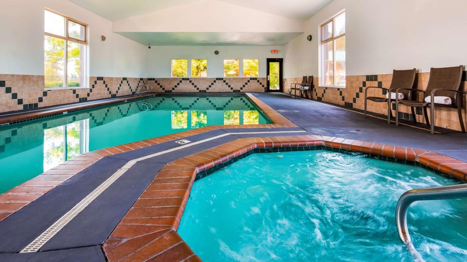 Best Western Plus Hartford Lodge Hotel in Oregon