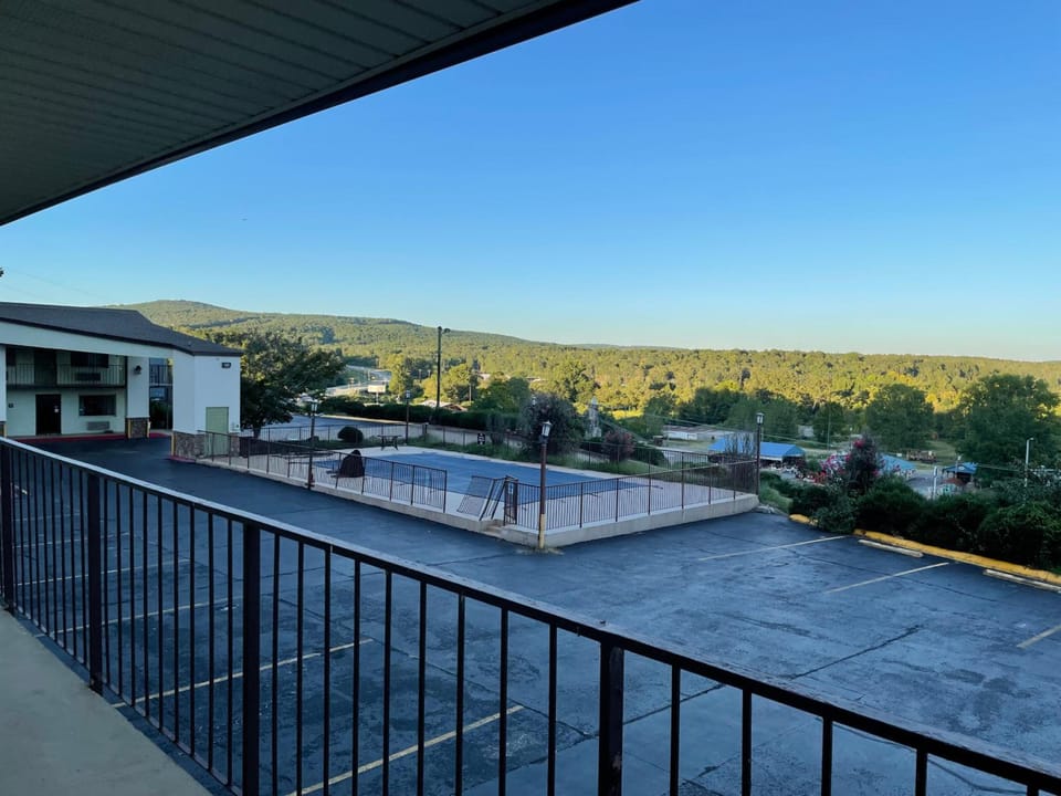 Quality Inn Clinton North Hotel in Arkansas