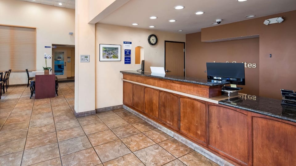 Best Western I-5 Inn & Suites Hotel in Lodi