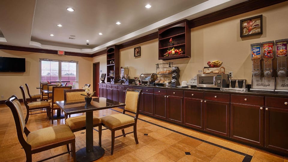 Best Western Plus Manvel Inn & Suites Hotel in Alvin