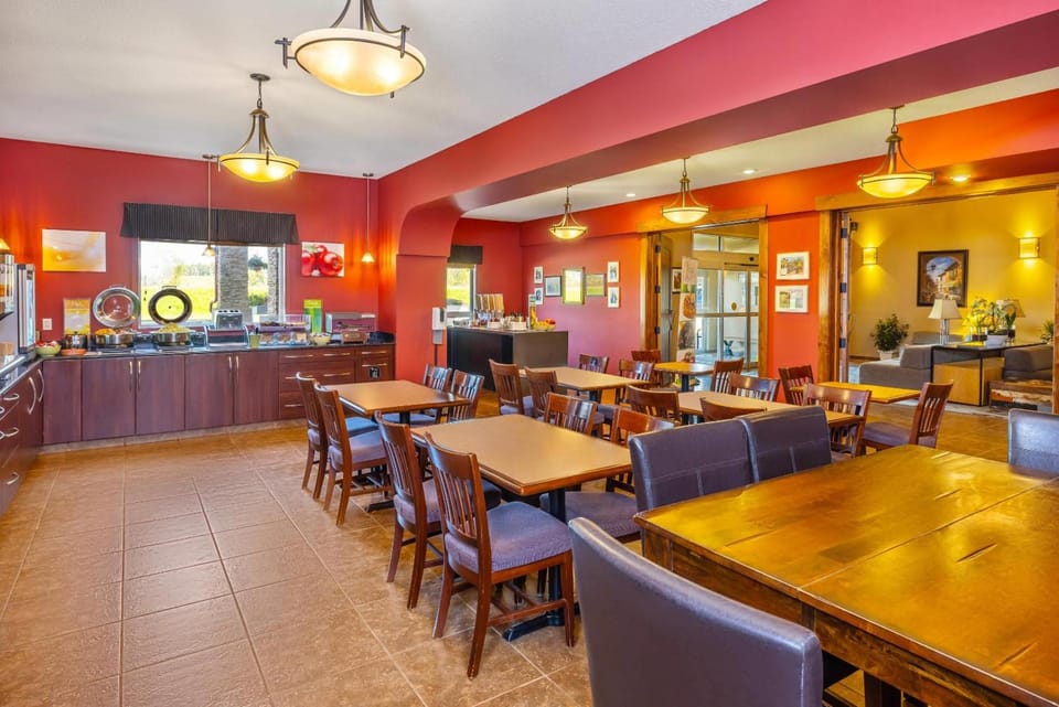 Quality Inn & Suites Rimbey Hotel in Alberta
