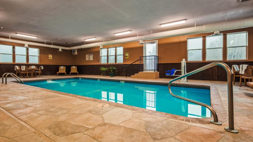 Best Western Teal Lake Inn Hotel in Missouri
