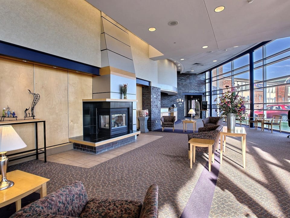 Country Inn & Suites by Radisson, Fergus Falls, MN Hotel in Minnesota