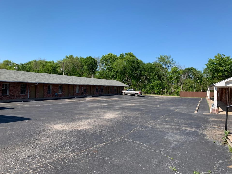 Budget Inn Madill Motel in Lake Texoma