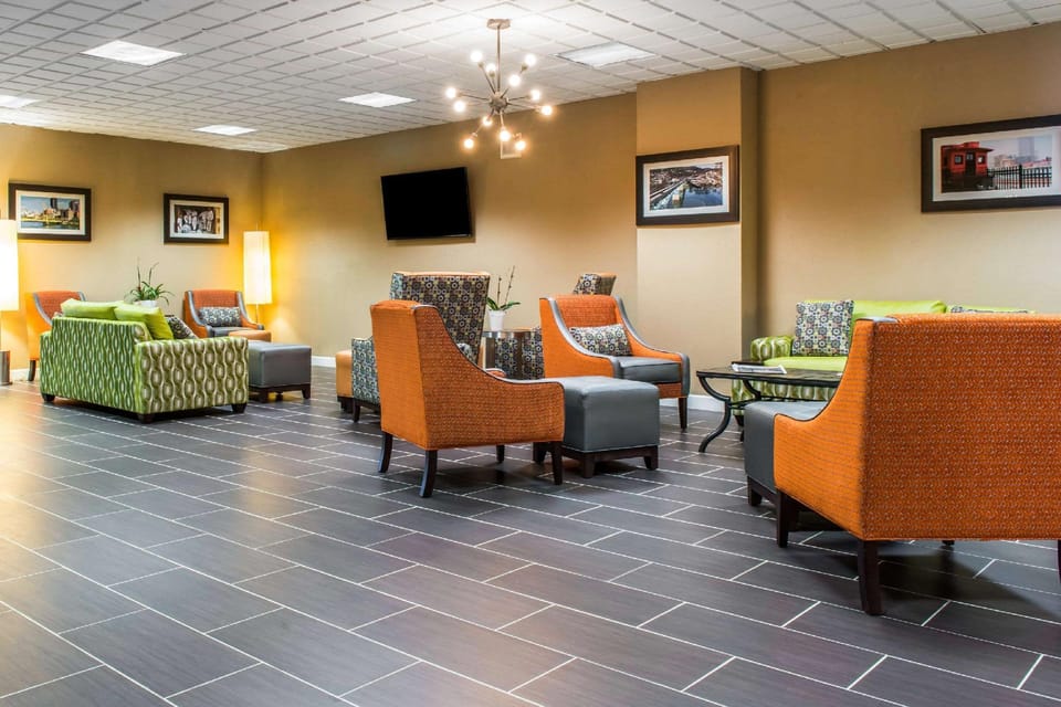 Ramada by Wyndham New Kensington Hotel in Tarentum