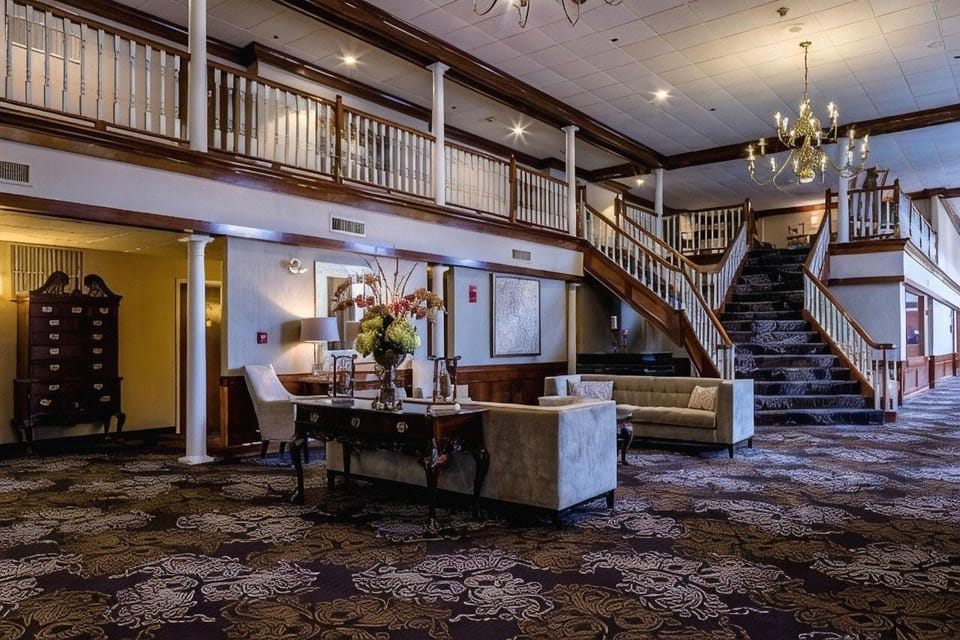 Colonial Hotel Hotel in Massachusetts