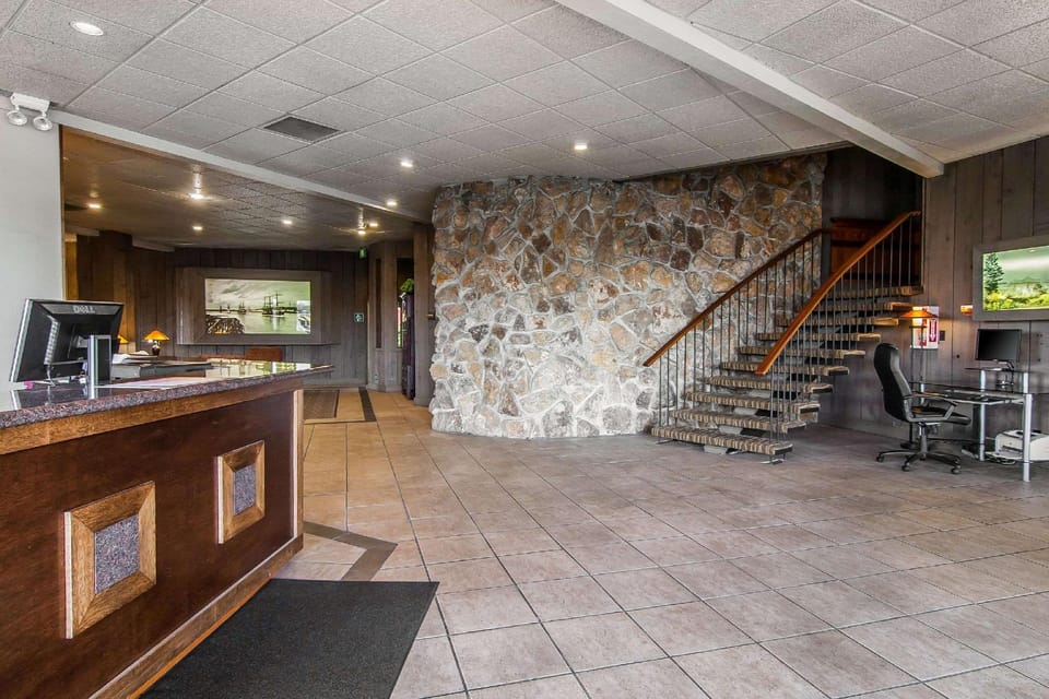 Quality Inn & Suites at Coos Bay Hotel in Coos Bay