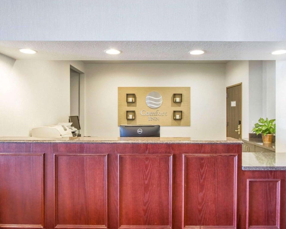 Comfort Inn Bolivar Hotel in Ozark Mountains