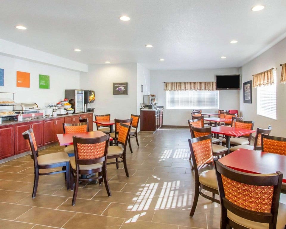 Comfort Inn Bolivar Hotel in Ozark Mountains