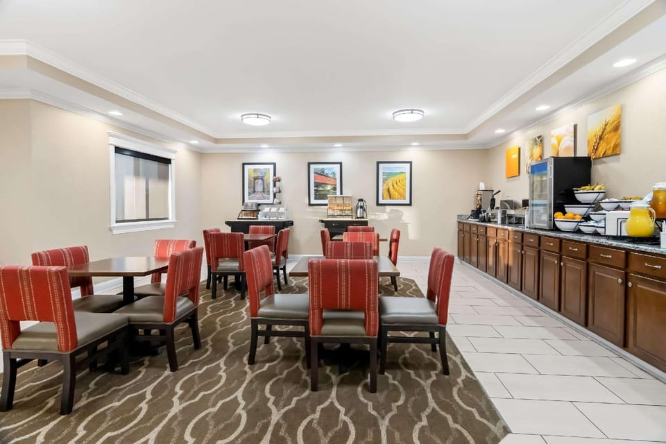 Comfort Inn Hebron-Lowell Area Hotel in Indiana