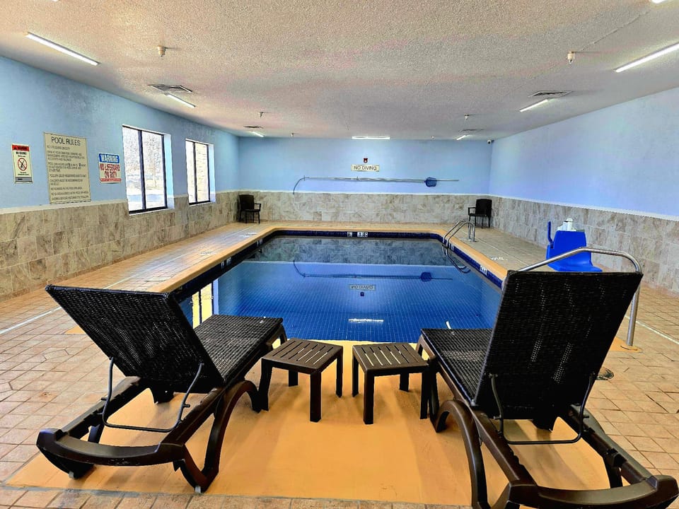 Comfort Inn Ottawa Kansas Hotel in Ozark Mountains