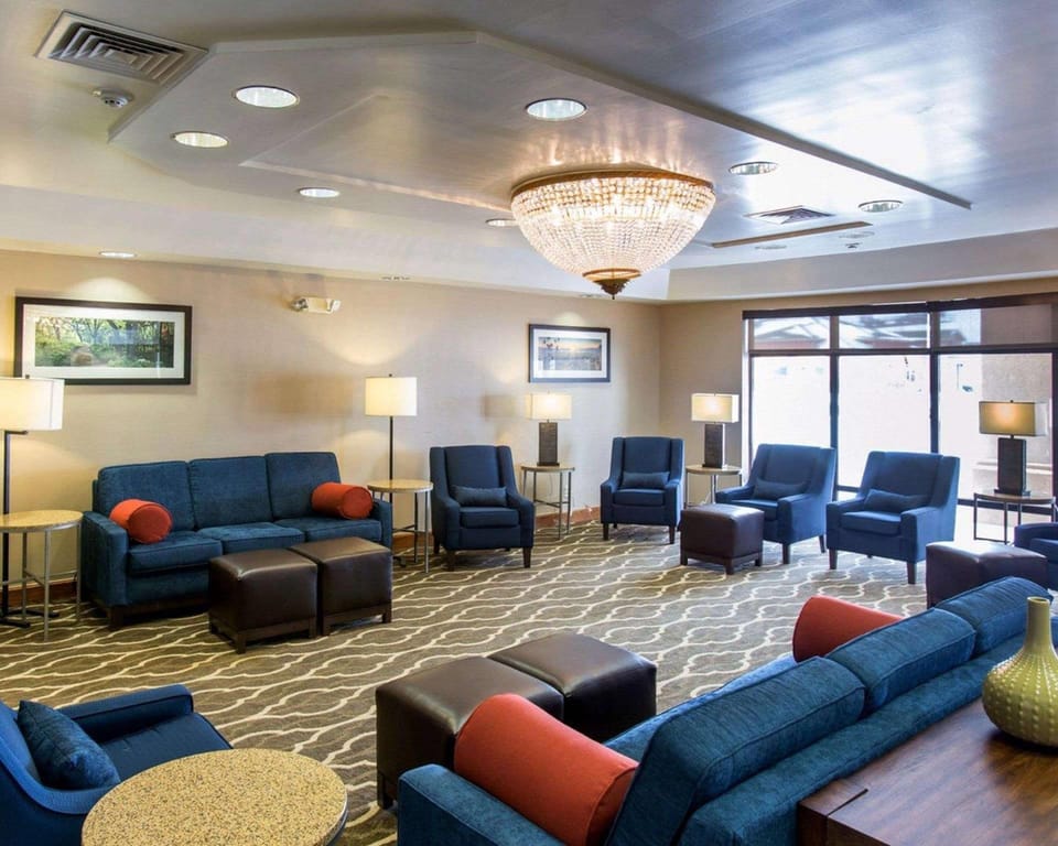 Comfort Inn Ottawa Kansas Hotel in Ozark Mountains