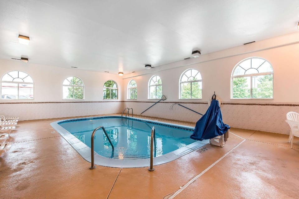 Comfort Inn Romeoville - Bolingbrook Hotel in Bolingbrook