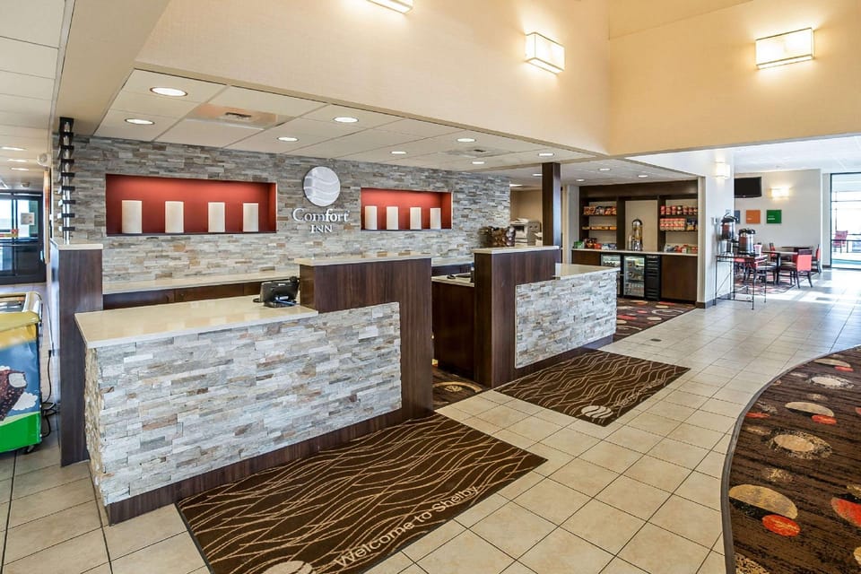Comfort Inn & Suites Gateway to Glacier National Park Hotel in Montana