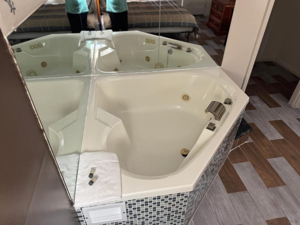 Hot tub