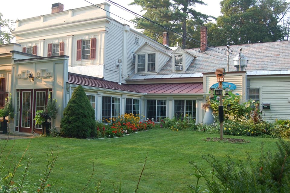 Arlington Inn & Spa Inn in Arlington